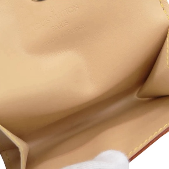 Louis Vuitton Small Wallet Card Coins Case
Porte Monnaie Cozy Multicolor - Picture 15 of 15